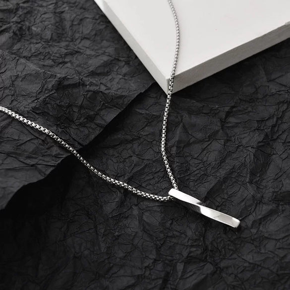 Women's Titanium Steel Stitching Design Specialshaped Baroque Pearl Necklace With Polishing Process And Bow Pattern