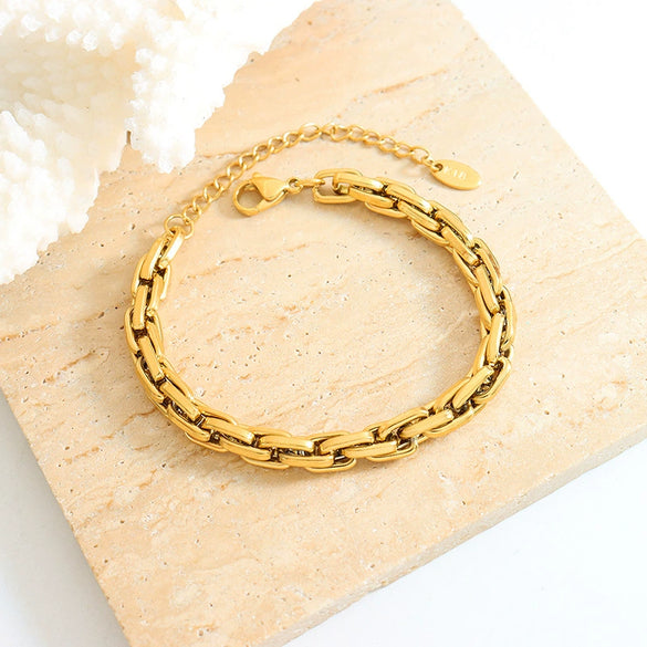Women's 316L Stainless Steel Thick Chain Bracelet With Interlocking Chain And Geometric Design 18K Gold Plated