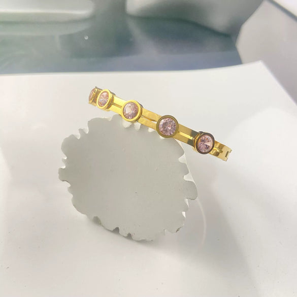 Women's Titanium Steel Zircon Bracelet Plated With 18K Gold Color Electroplated Waterproof Commuter Allmatch