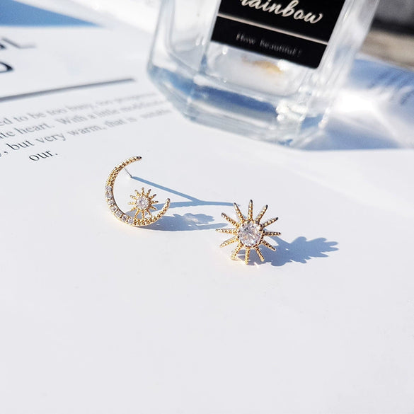 Women's Trendy Asymmetric Elegant Star Moon Earrings Made Of Sterling Silver And Copper With Diamond Design And Star Pattern