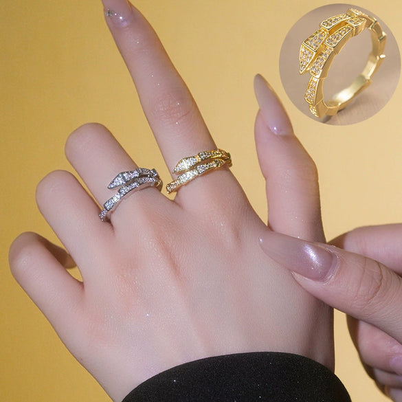 Women's Trendy Light Luxury Snake Ring In Titanium Steel With Geometric Pattern And Electroplating