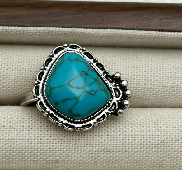Women's Turquoise Inlaid Alloy Ring Set With Feather Details And Carved Flower Geometric Design Polished Finish