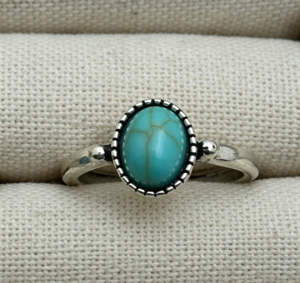 Women's Turquoise Inlaid Alloy Ring Set With Feather Details And Carved Flower Geometric Design Polished Finish