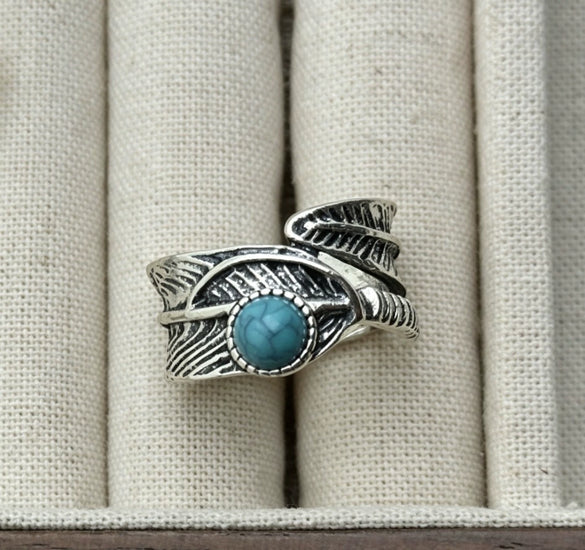 Women's Turquoise Inlaid Alloy Ring Set With Feather Details And Carved Flower Geometric Design Polished Finish