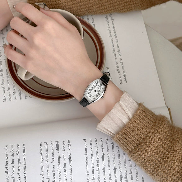 Women's Vintage Barrel Dial Alloy Case Belt Strap Quartz Watch