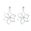 Women's Vintage Flower Earrings Exaggerated Alloy Statement Jewelry With An Elegant Simple Design