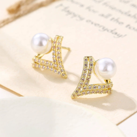 Women's Vintage Flower Zircon Earrings With Pearl Accent Electroplated Metal Exquisite Fashion Jewelry