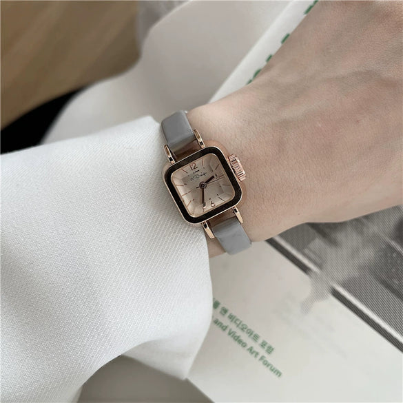 Women's Vintage Leisure Alloy Watch