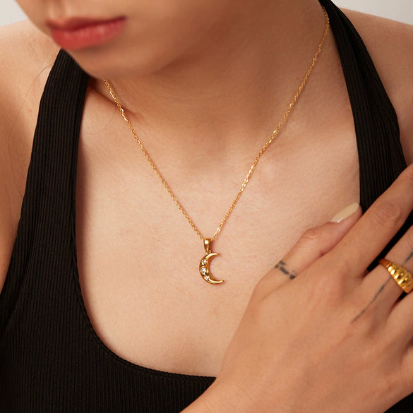 Women's Vintage Necklace French Fashion Ins Style Stainless Steel And Titanium Steel With Geometric Pattern And Moon Pendant Electroplated Set With Three Zircon