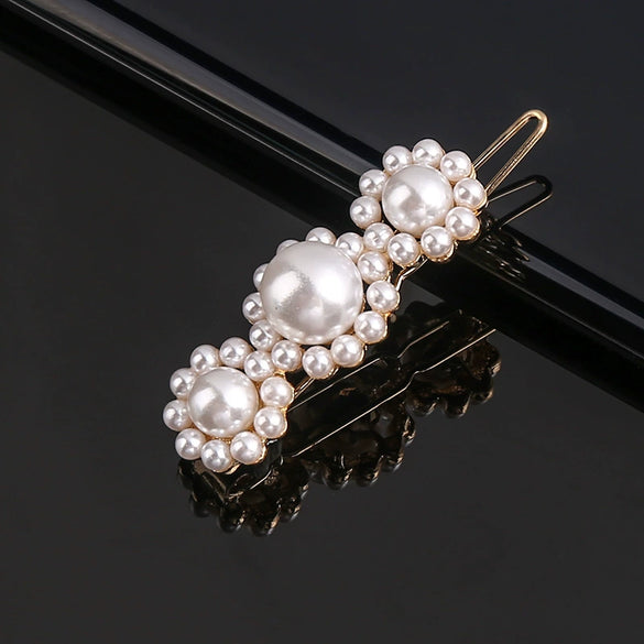 Women's Vintage Pearl Bow Frog Clip Hair Accessory Electroplated Alloy Hairpin For Bangs