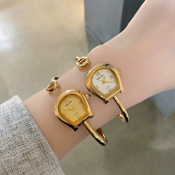 Women's Vintage Retro Archshaped Watch With Zinc Alloy Case And Strap And Stainless Steel Buckle
