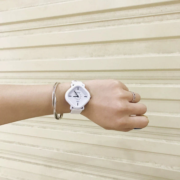 Women's Watch Alloy Case Genuine Leather Strap Rhombus Dial Fashion Simple Casual