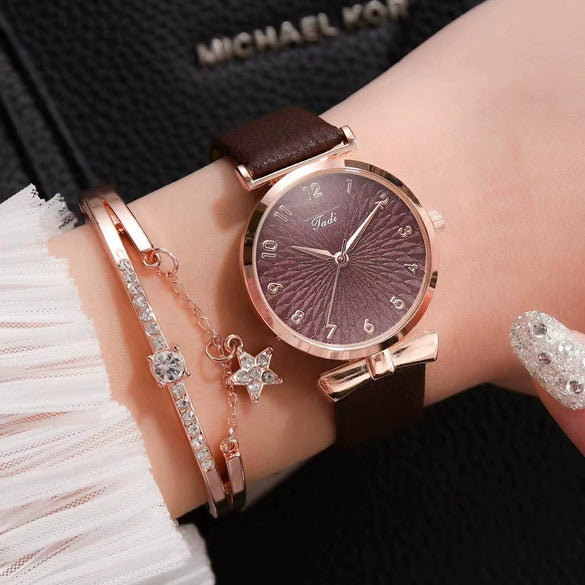 Women's Watch Alloy Case Imitation Leather Strap Round Dial Leisure Style Sunflower Design Quartz