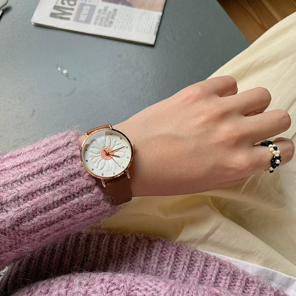 Women's Watch Alloy Case Imitation Leather Strap Stainless Steel Clasp Round Dial Leisure Style