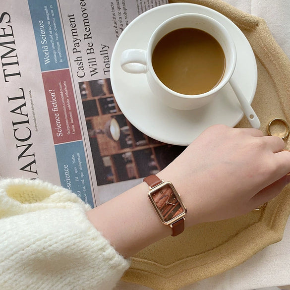 Women's Watch Alloy Case Ordinary Glass Mirror Square Dial Retro Light Luxury Leisure Style