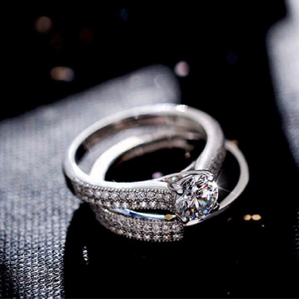 Women's Wedding Copper Ring With Geometric Design And Zircon Treatment