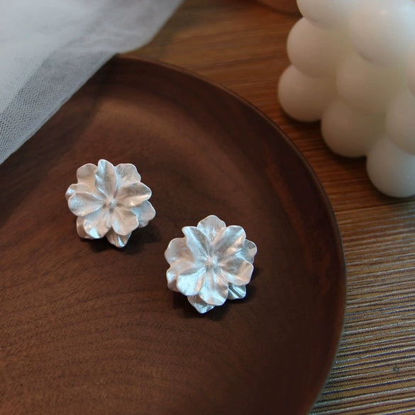 Women's White Flower And Leaf Earrings In Zinc Alloy With Baked Enamel Finish Sweet Elegant Highend Style