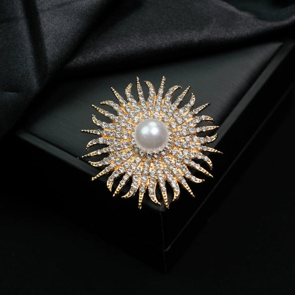 Women's Zinc Alloy Sunflower Brooch With Pearl Rhinestone Electroplating Accessories
