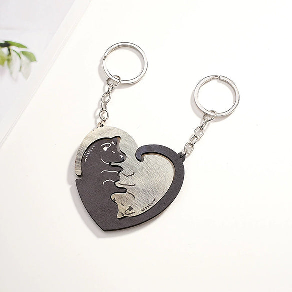 Wooden Couple Keychain With Simulation Otter Cat Hedgehog Raccoon Design