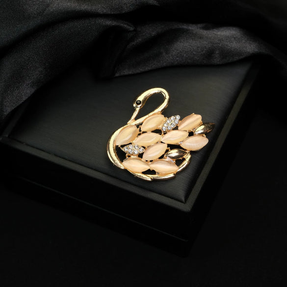 Zinc Alloy Animal Shaped Electroplated Women's Fashion Brooch
