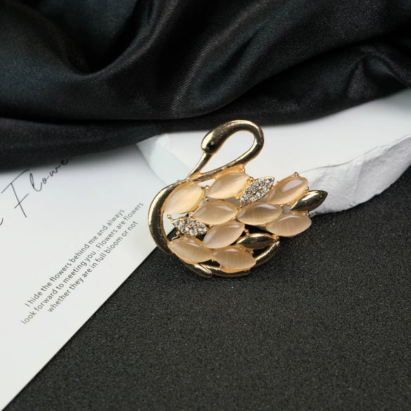 Zinc Alloy Animal Shaped Electroplated Women's Fashion Brooch