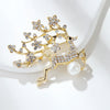 Zinc Alloy Elk Brooch With Diamond And Pearl Accents Simple Animal Collar Pin For Women's Fashion
