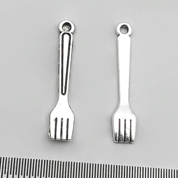 Zinc Alloy Tableware Pattern Retro Ancient Style Electroplated Pendant Jewelry Accessories