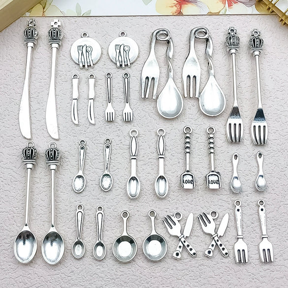 Zinc Alloy Tableware Pattern Retro Ancient Style Electroplated Pendant Jewelry Accessories