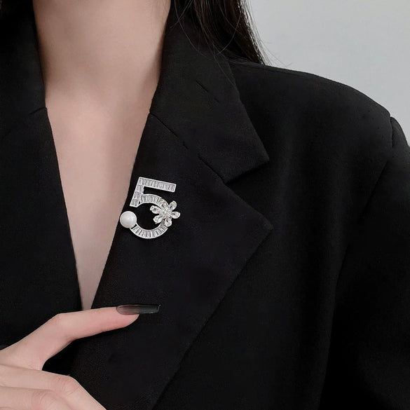 Zircon Flower Letter Brooch Electroplated Light Luxury Women's Suit Accessory