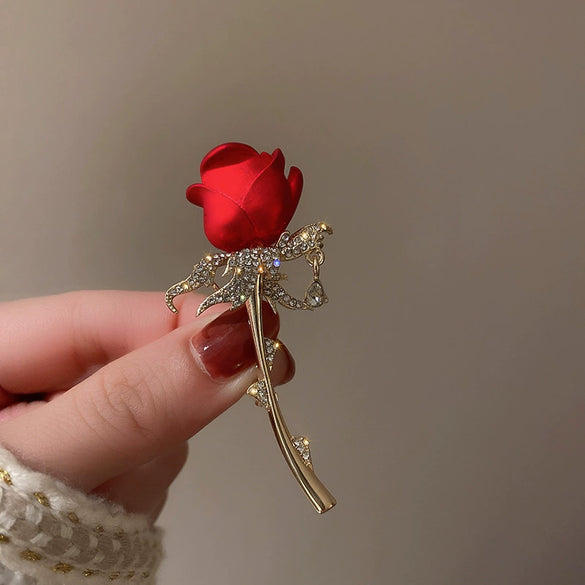 Zircon Flower Letter Brooch Electroplated Light Luxury Women's Suit Accessory