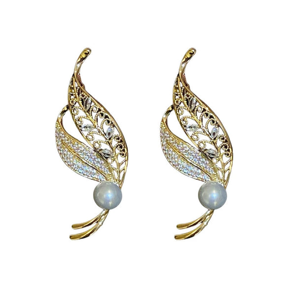 Zircon Flower Letter Brooch Electroplated Light Luxury Women's Suit Accessory