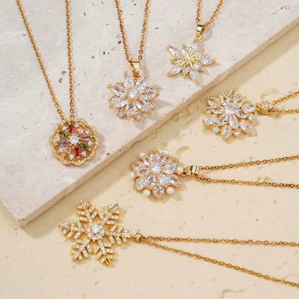 Zircon Snowflake Pendant Necklace For Women Twisted Chain Diamond Design