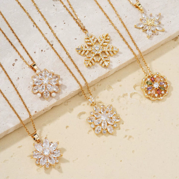 Zircon Snowflake Pendant Necklace For Women Twisted Chain Diamond Design